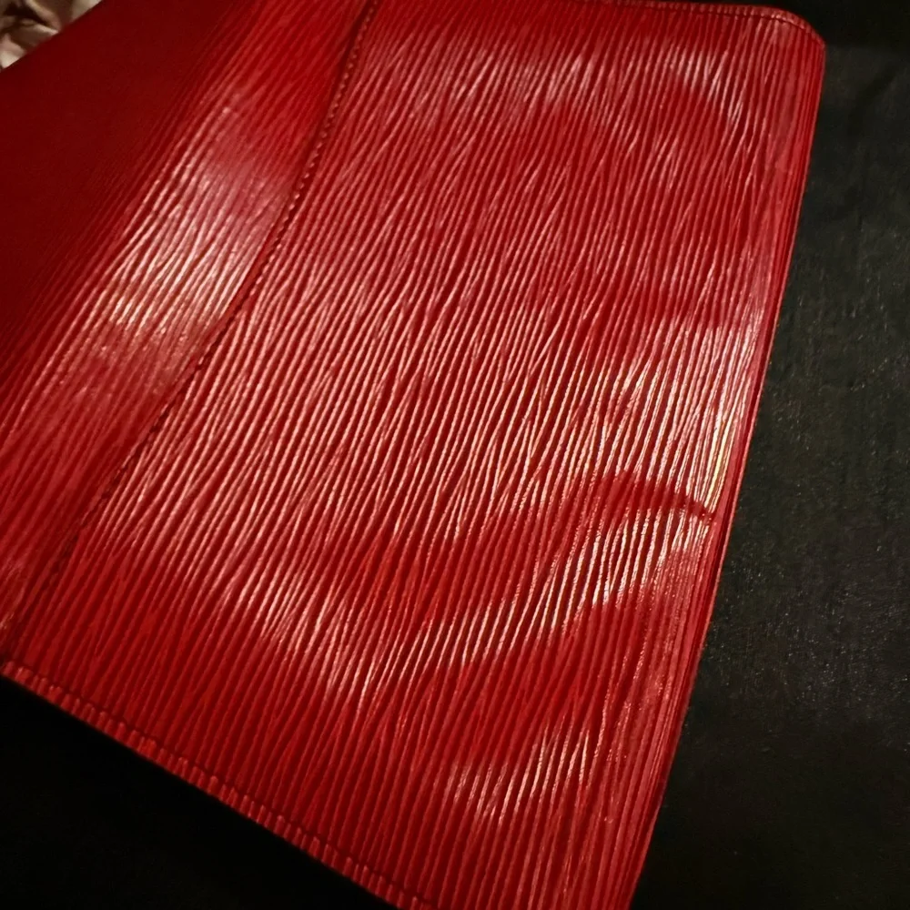 Authentic Louis Vuitton Carnime Red Epi Art Clutch - Picture 15 of 17